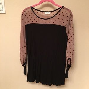 π medium Black polka dot. Stretches